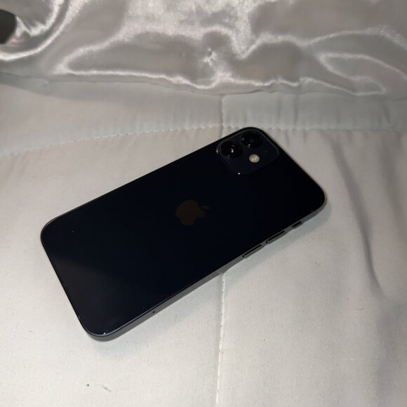 iPhone 12 Mini - Picture 3 of 5